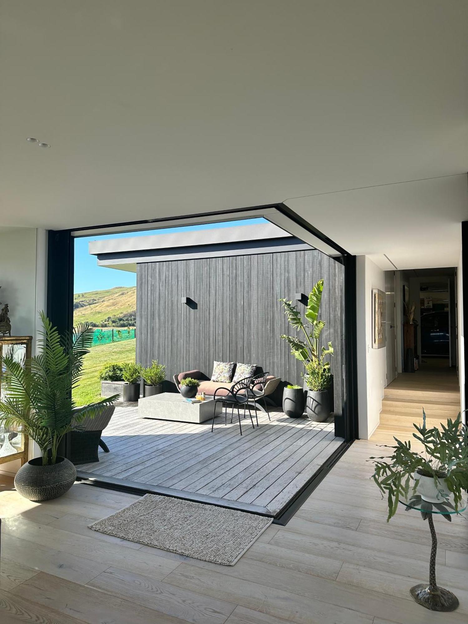 Ocean + Country - Wainui Holiday home Gisborne